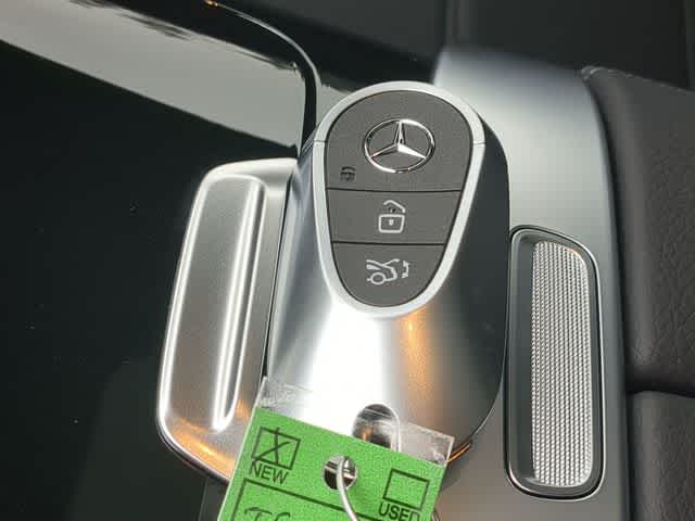 Thumbnail: 2026 Mercedes-Benz GLC - 36
