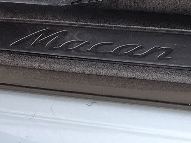 Thumbnail: 2018 Porsche Macan - 13