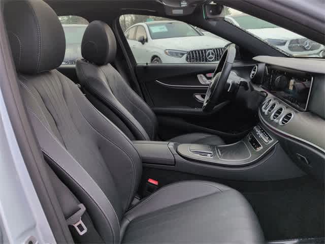 Thumbnail: 2022 Mercedes-Benz E-Class - 23