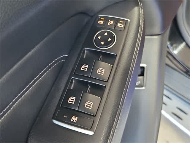 Thumbnail: 2013 Mercedes-Benz M-Class - 18
