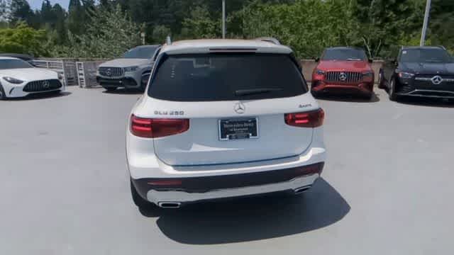 Thumbnail: 2025 Mercedes-Benz GLB - 7