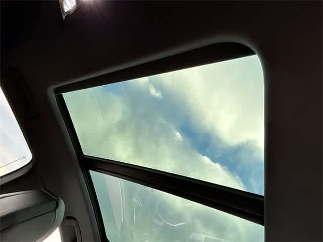 Thumbnail: 2023 Audi Q4 e-tron - 22