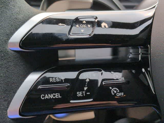 Thumbnail: 2025 Mercedes-Benz GLE - 25