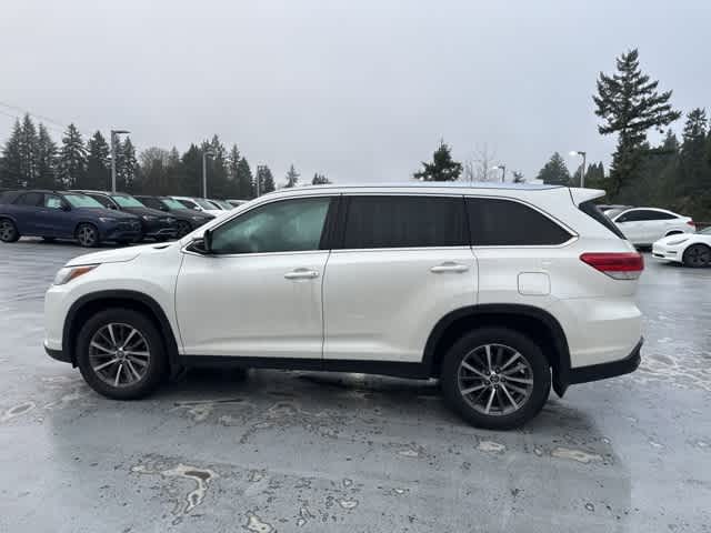 Thumbnail: 2019 Toyota Highlander - 8