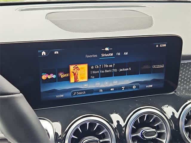 Thumbnail: 2025 Mercedes-Benz GLB - 30