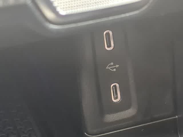 Thumbnail: 2026 Mercedes-Benz GLC - 32