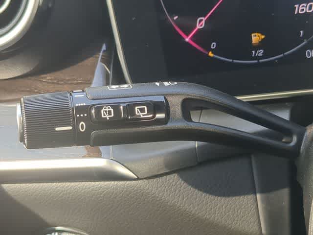 Thumbnail: 2025 Mercedes-Benz GLC - 27