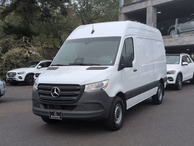 Thumbnail: 2025 Mercedes-Benz Sprinter - 4