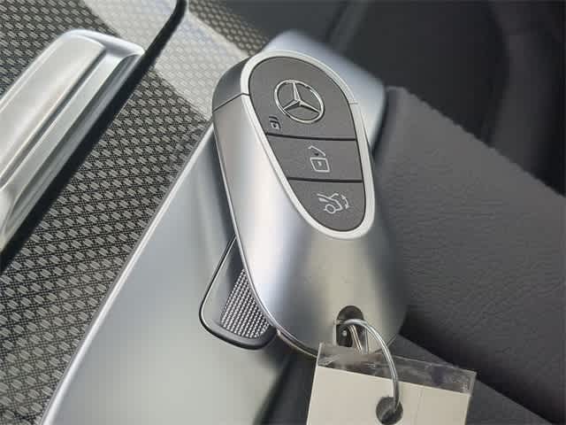 Thumbnail: 2026 Mercedes-Benz GLC - 36