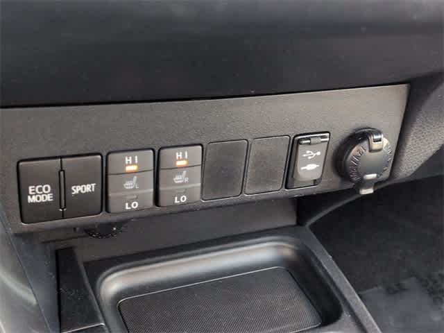 Thumbnail: 2016 Toyota RAV4 - 32