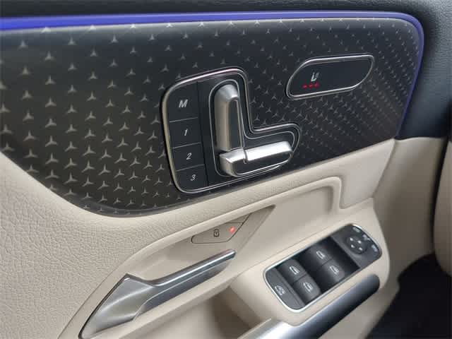 Thumbnail: 2025 Mercedes-Benz GLA - 18