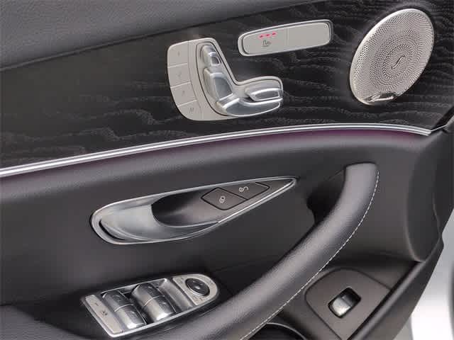Thumbnail: 2022 Mercedes-Benz E-Class - 17