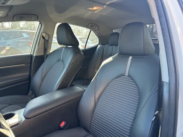 Thumbnail: 2022 Toyota Camry - 13