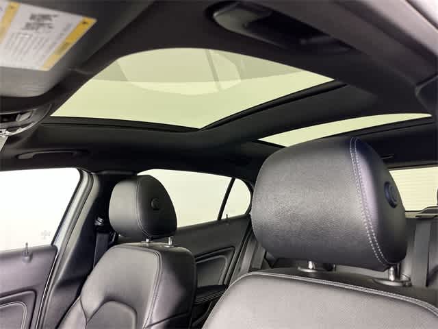 Thumbnail: 2020 Mercedes-Benz GLA - 26