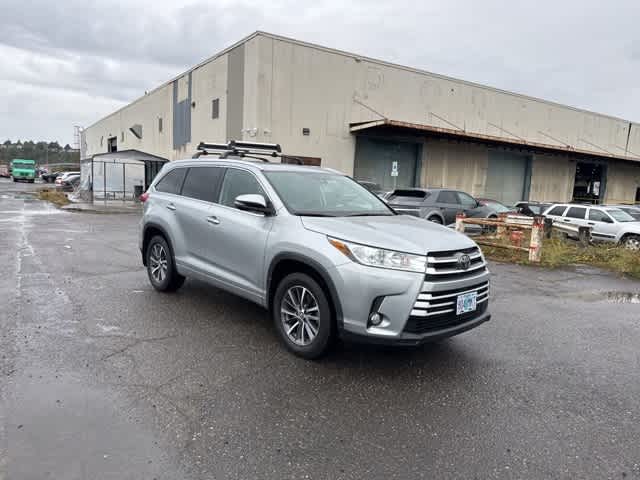 Thumbnail: 2018 Toyota Highlander - 3