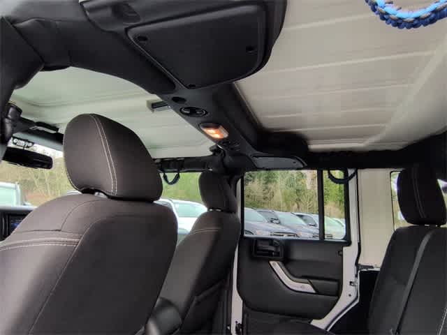 Thumbnail: 2016 Jeep Wrangler - 20