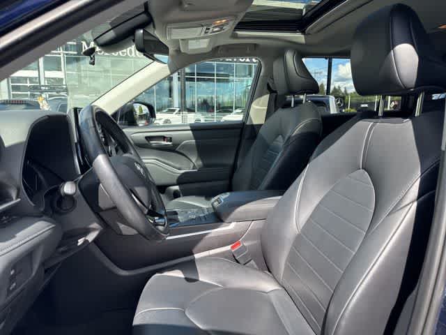 Thumbnail: 2021 Toyota Highlander - 10