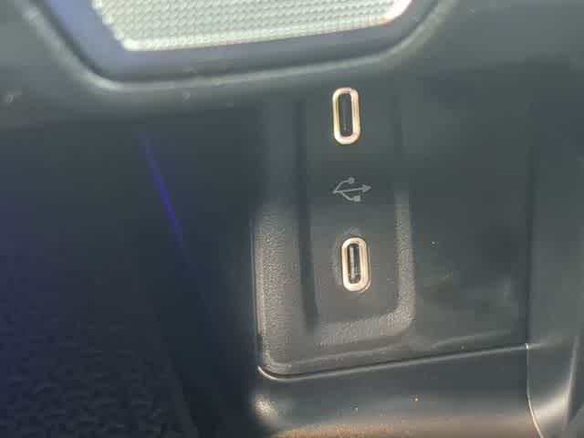 Thumbnail: 2025 Mercedes-Benz GLC - 31