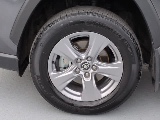 Thumbnail: 2025 Toyota RAV4 - 13