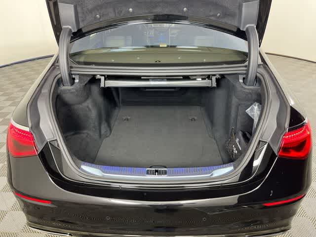 Thumbnail: 2024 Mercedes-Benz S-Class - 36