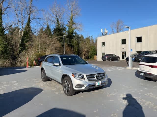 Thumbnail: 2017 Mercedes-Benz GLC - 3