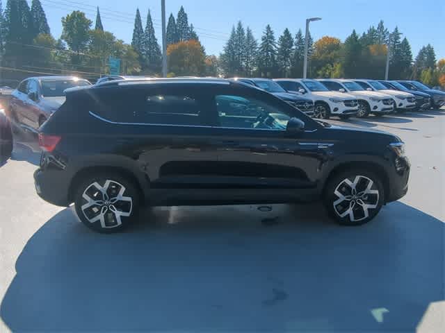 Thumbnail: 2023 Volkswagen Taos - 9