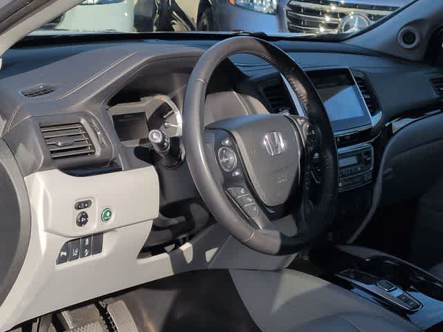 Thumbnail: 2016 Honda Pilot - 10