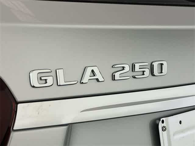 Thumbnail: 2020 Mercedes-Benz GLA - 19