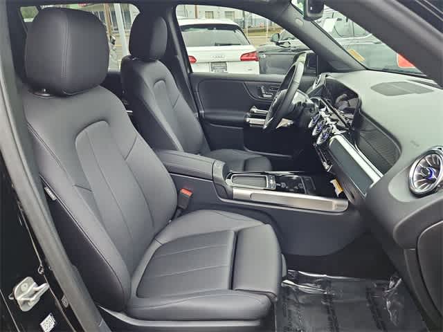 Thumbnail: 2025 Mercedes-Benz GLB - 23