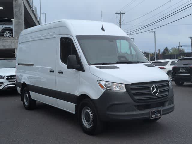 Thumbnail: 2025 Mercedes-Benz Sprinter - 2