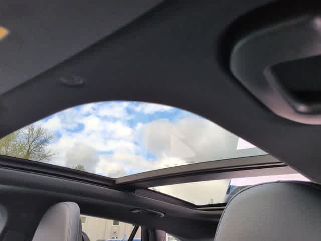 Thumbnail: 2026 Mercedes-Benz GLC - 18