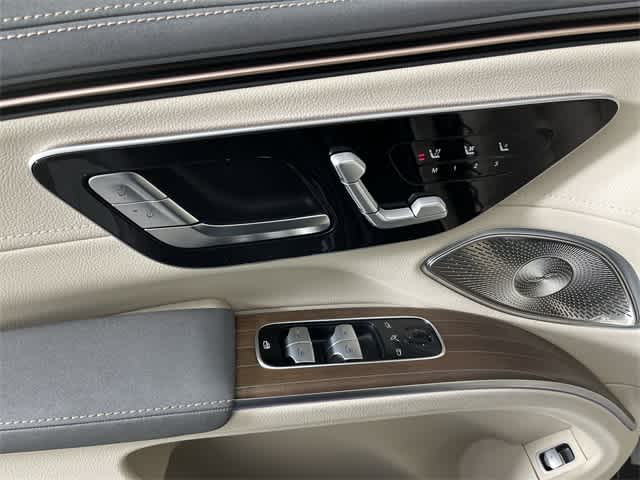 Thumbnail: 2023 Mercedes-Benz EQS - 17