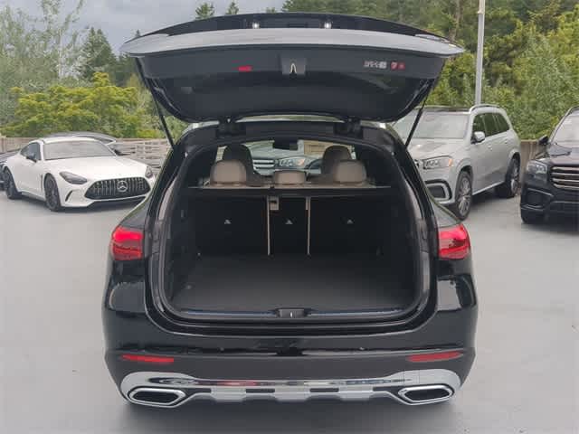 Thumbnail: 2025 Mercedes-Benz GLC - 32