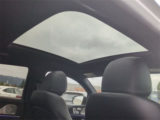 Thumbnail: 2026 Mercedes-Benz GL-Class - 22