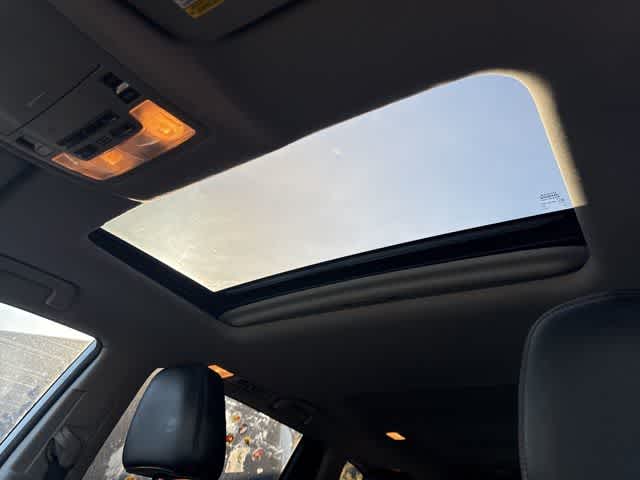 Thumbnail: 2018 Toyota Highlander - 14