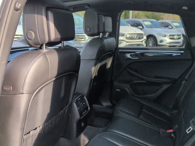 Thumbnail: 2018 Porsche Macan - 19