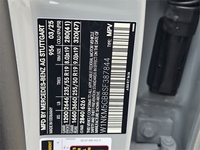 Thumbnail: 2025 Mercedes-Benz GLC - 37