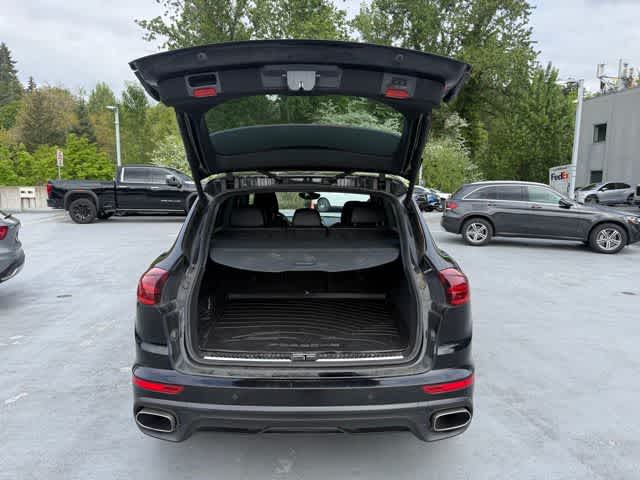Thumbnail: 2017 Porsche Cayenne - 12