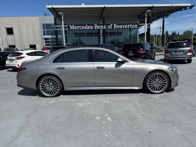 Thumbnail: 2022 Mercedes-Benz S-Class - 4
