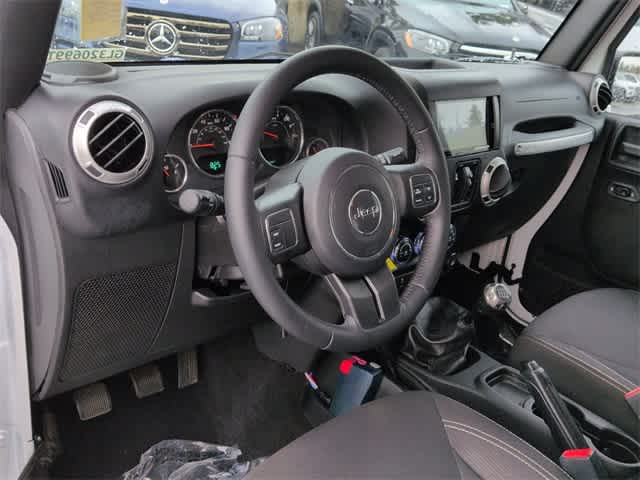 Thumbnail: 2016 Jeep Wrangler - 10