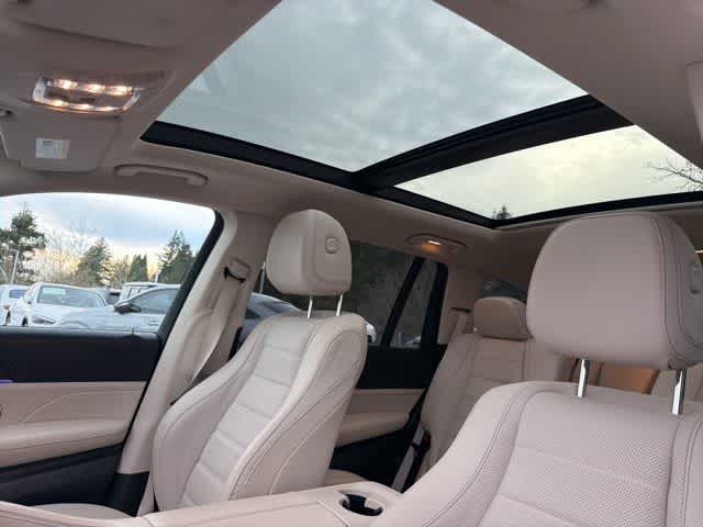 Thumbnail: 2022 Mercedes-Benz GLS - 14