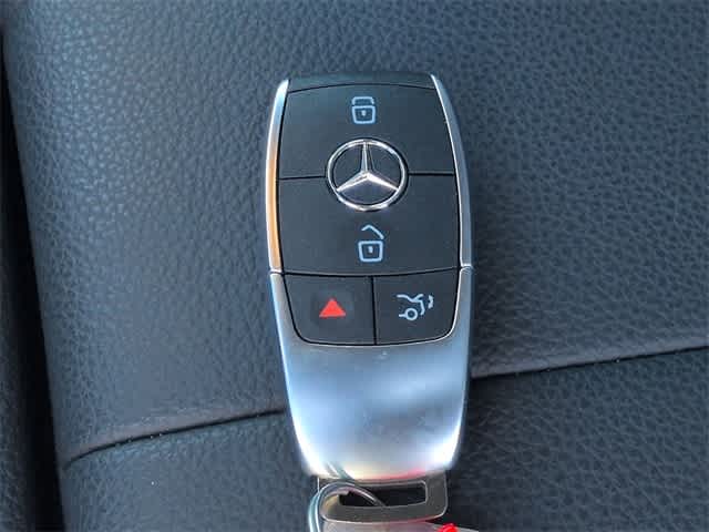 Thumbnail: 2025 Mercedes-Benz GLB - 37