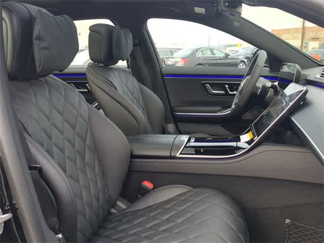 Thumbnail: 2025 Mercedes-Benz S-Class - 24