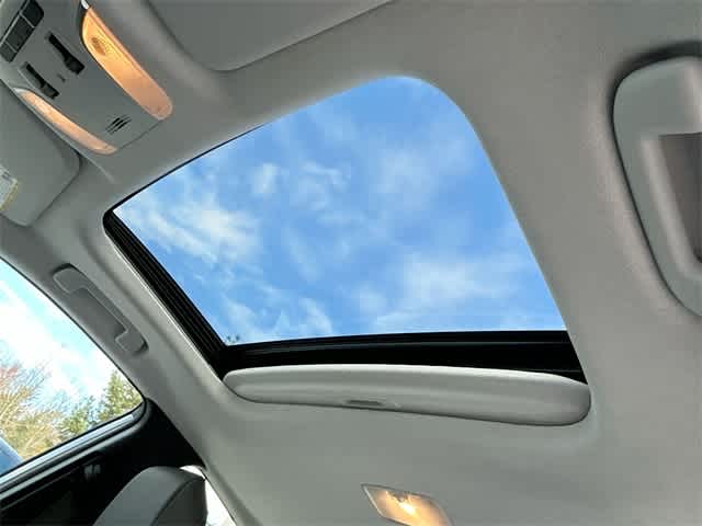 Thumbnail: 2018 Toyota Prius - 19