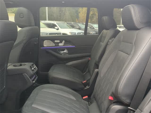 Thumbnail: 2026 Mercedes-Benz GL-Class - 20