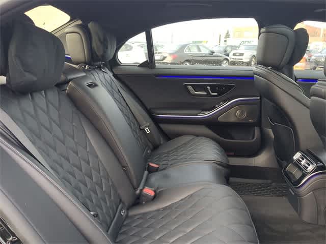 Thumbnail: 2025 Mercedes-Benz S-Class - 22