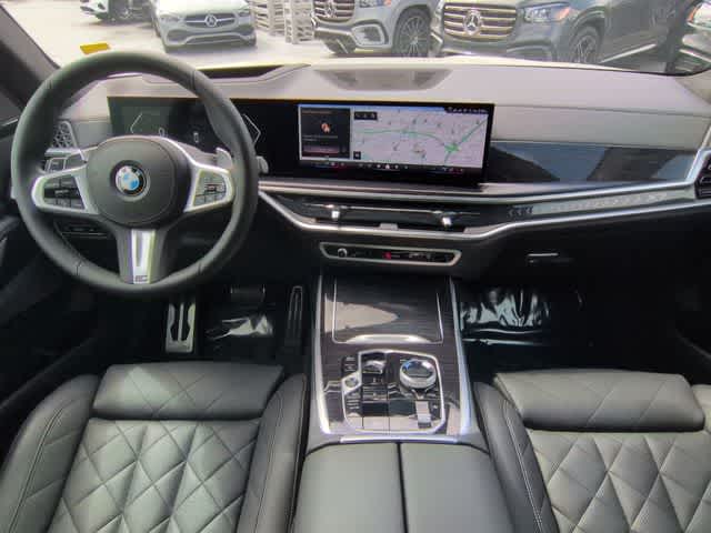 Thumbnail: 2024 BMW X7 - 15