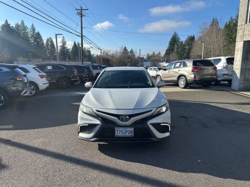 Used 2022 Toyota Camry SE Sedan