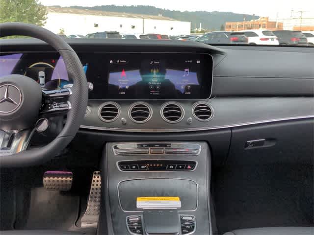 Thumbnail: 2022 Mercedes-Benz E-Class - 35