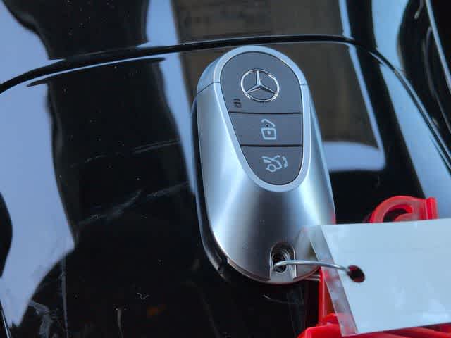Thumbnail: 2026 Mercedes-Benz GLC - 34